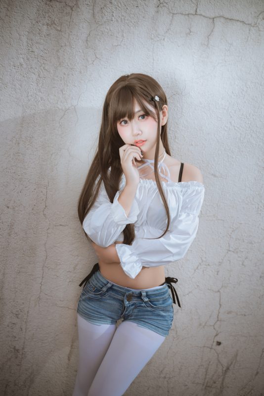 萌芽儿o0 NO.017 邻家小恶魔 [46P1V426M]-喵领域
